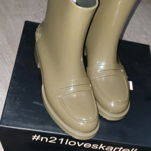 Wellington ankle boots genuine